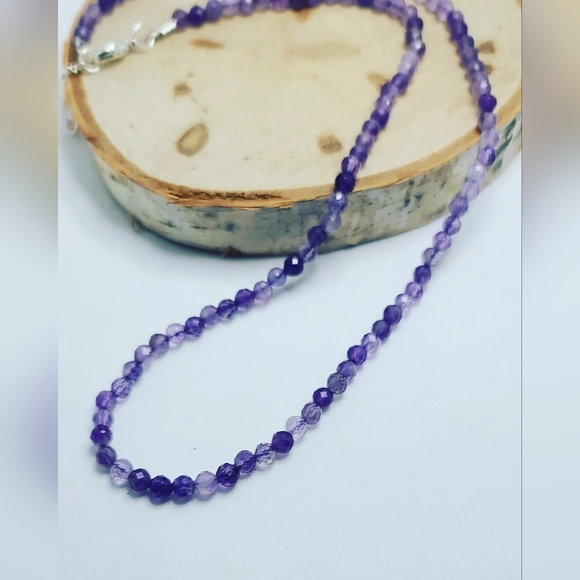 Faceted Amethyst Minimalist Necklace 3 mm - Picture 3 of 4